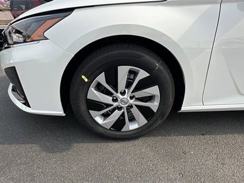 New 2025 Nissan Altima 2.5 S image 11