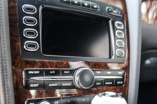 Used 2006 Bentley Flying Spur Flying Spur AWD/4WD image 30