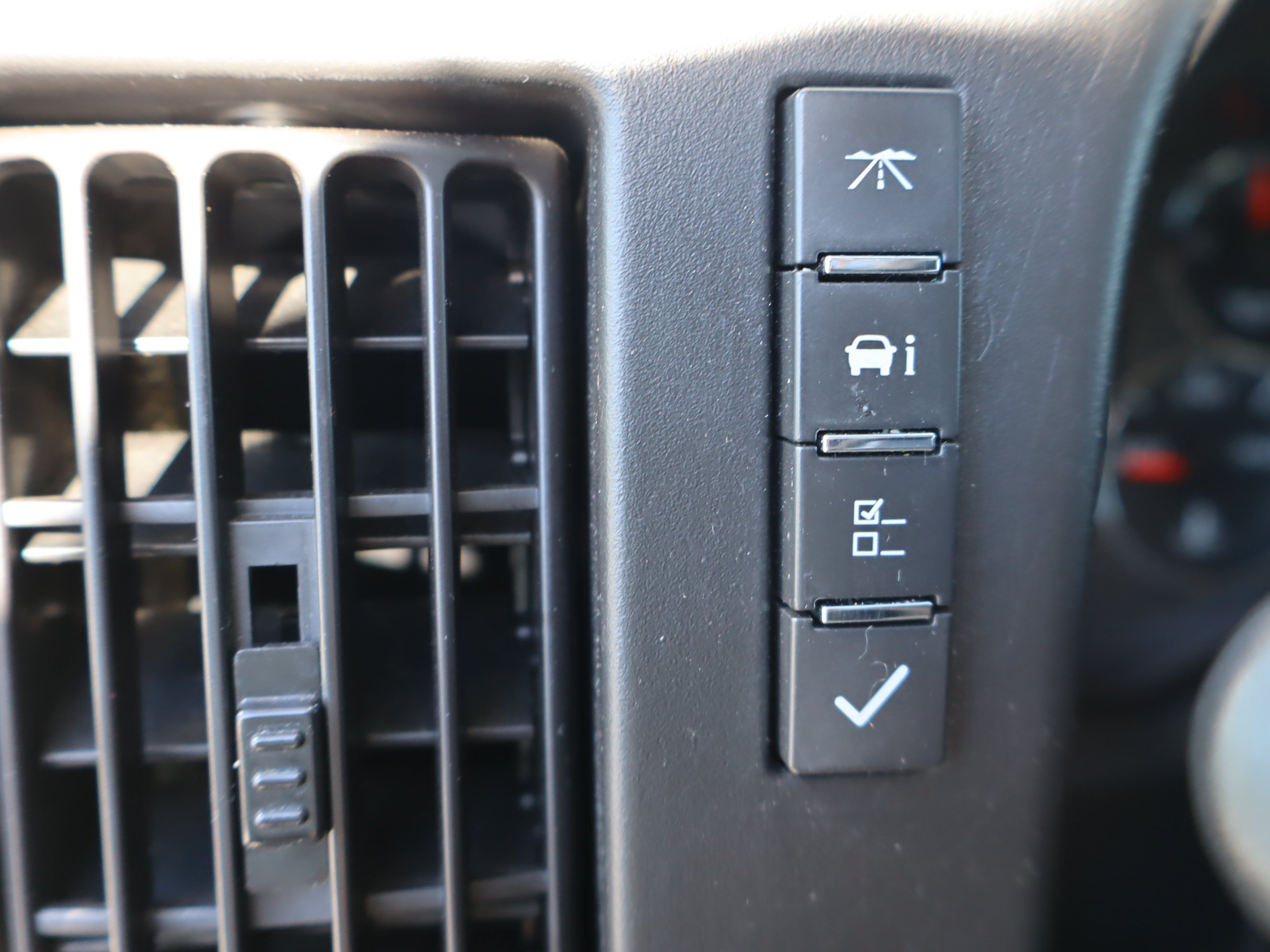Used 2020 Chevrolet Express 3500 LT w/ LT Preferred Equipment Group RWD image 19