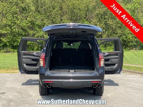 Used 2023 Chevrolet Suburban Premier AWD/4WD image 45