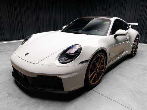 Used 2026 Porsche 911 Carrera GTS RWD image 10