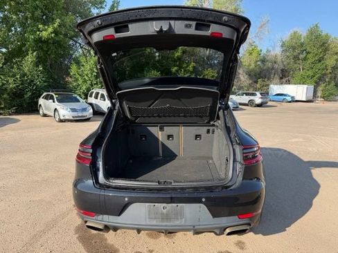 Used 2018 Porsche Macan AWD/4WD image 17