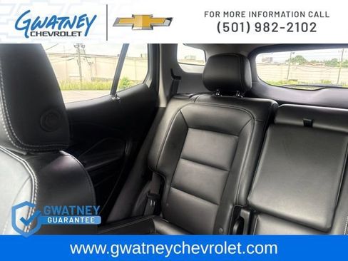 Used 2024 GMC Terrain SLT AWD/4WD image 26