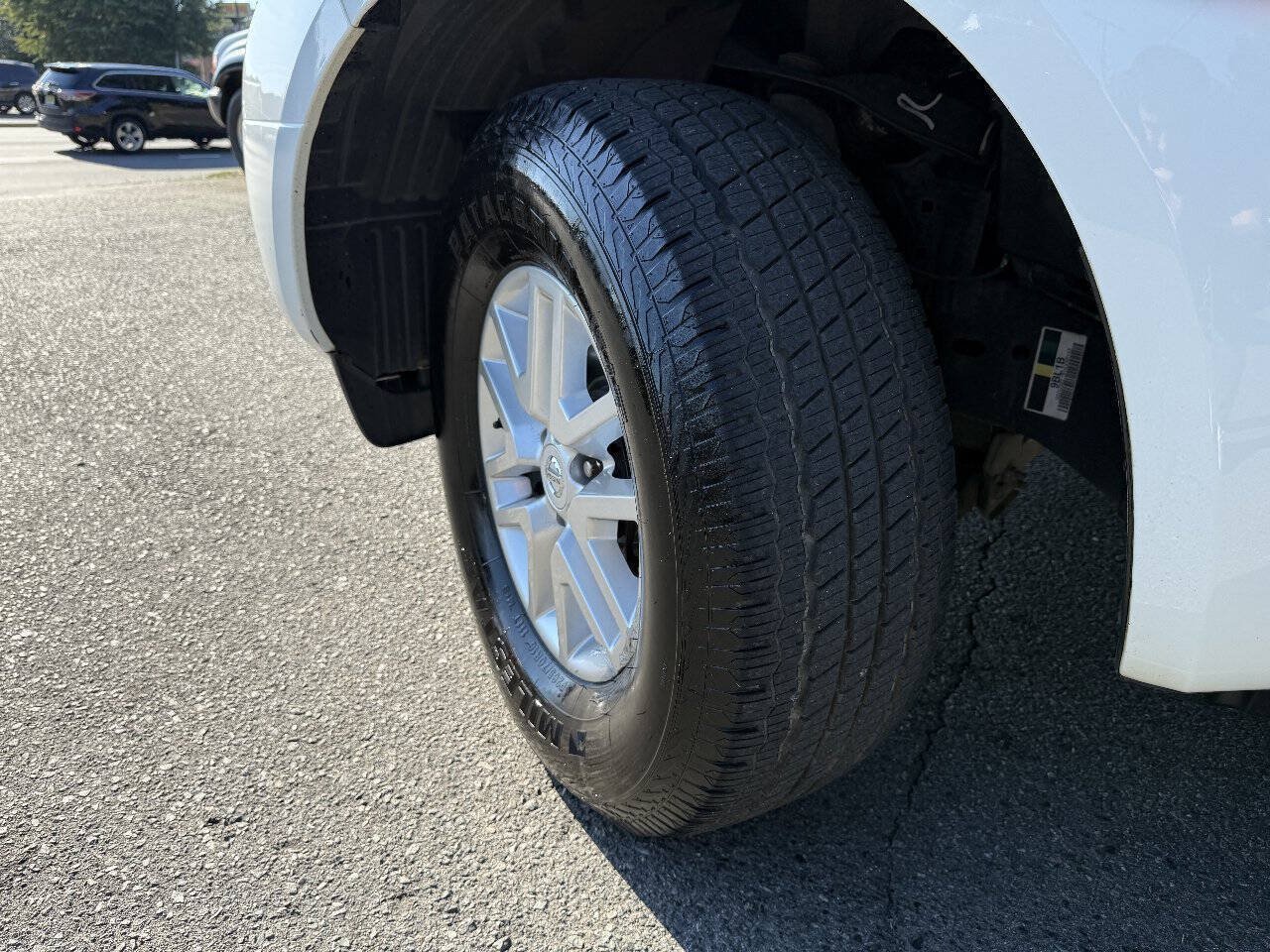 Used 2015 Nissan Frontier SV AWD/4WD image 23