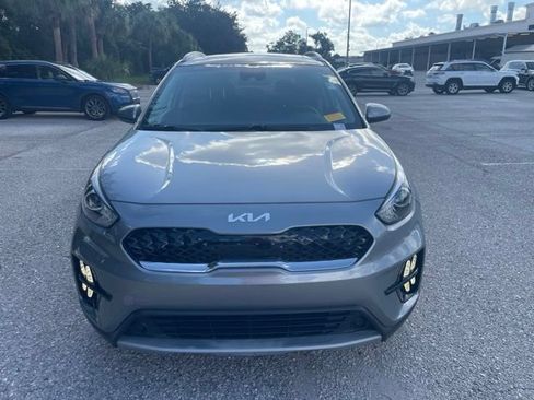 Used 2022 Kia Niro LXS FWD image 6