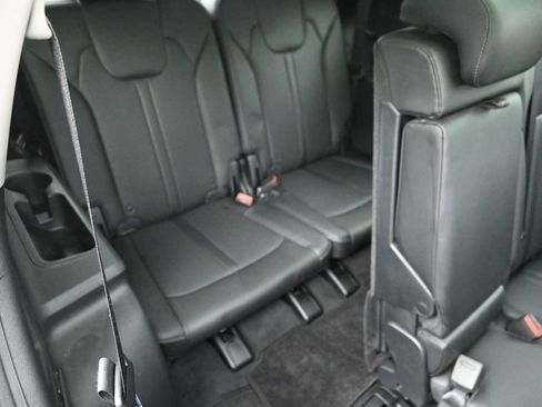 Used 2023 Kia Sorento S w/ Panoramic Sunroof Package image 9