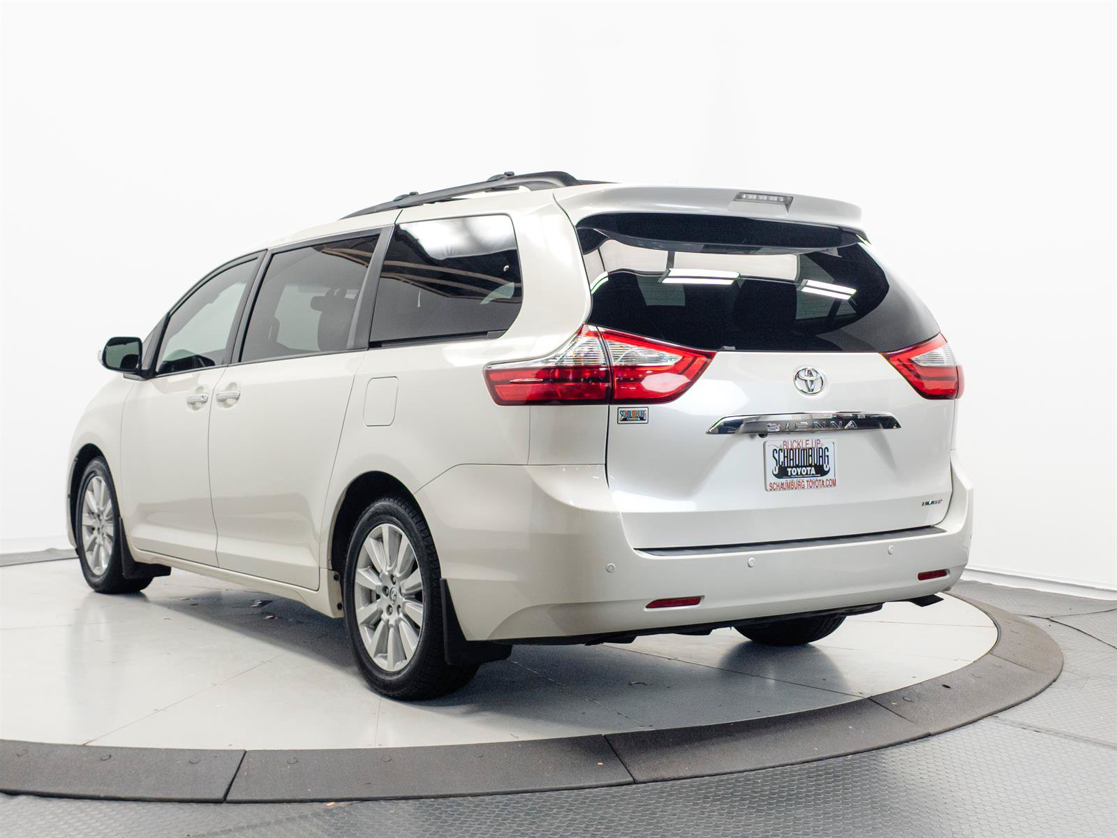 Used 2017 Toyota Sienna Limited Premium w/ Advanced Technology Package FWD image 12