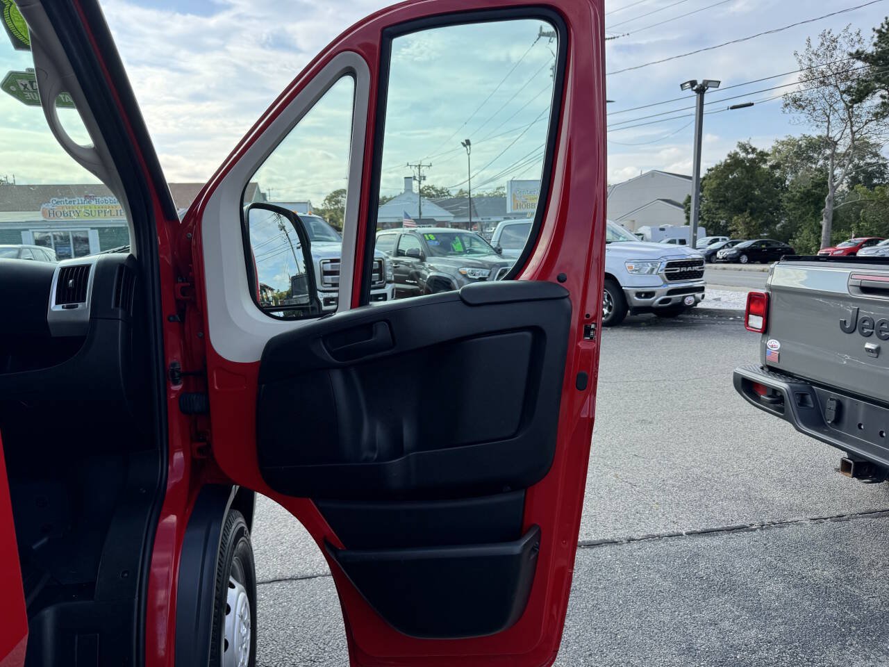 Used 2018 RAM ProMaster 1500 w/ Premium Appearance Group FWD image 31