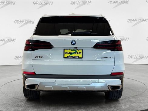 Used 2025 BMW X5 xDrive50e AWD/4WD image 8