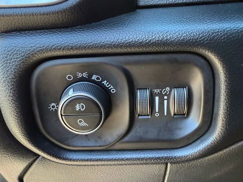 Used 2019 RAM 2500 Laramie image 12