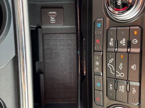 Used 2021 Ford F350 Platinum image 32