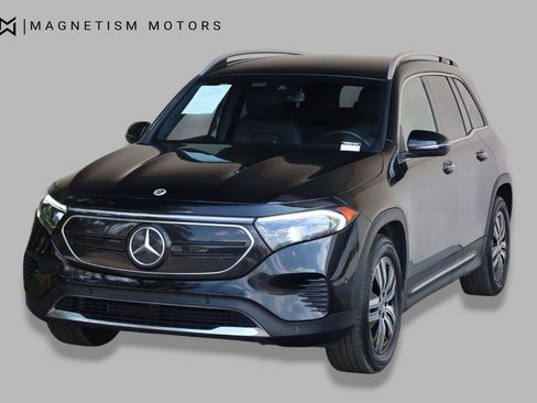 Used 2023 Mercedes-Benz EQB 300 4MATIC w/ Exclusive Package image 6