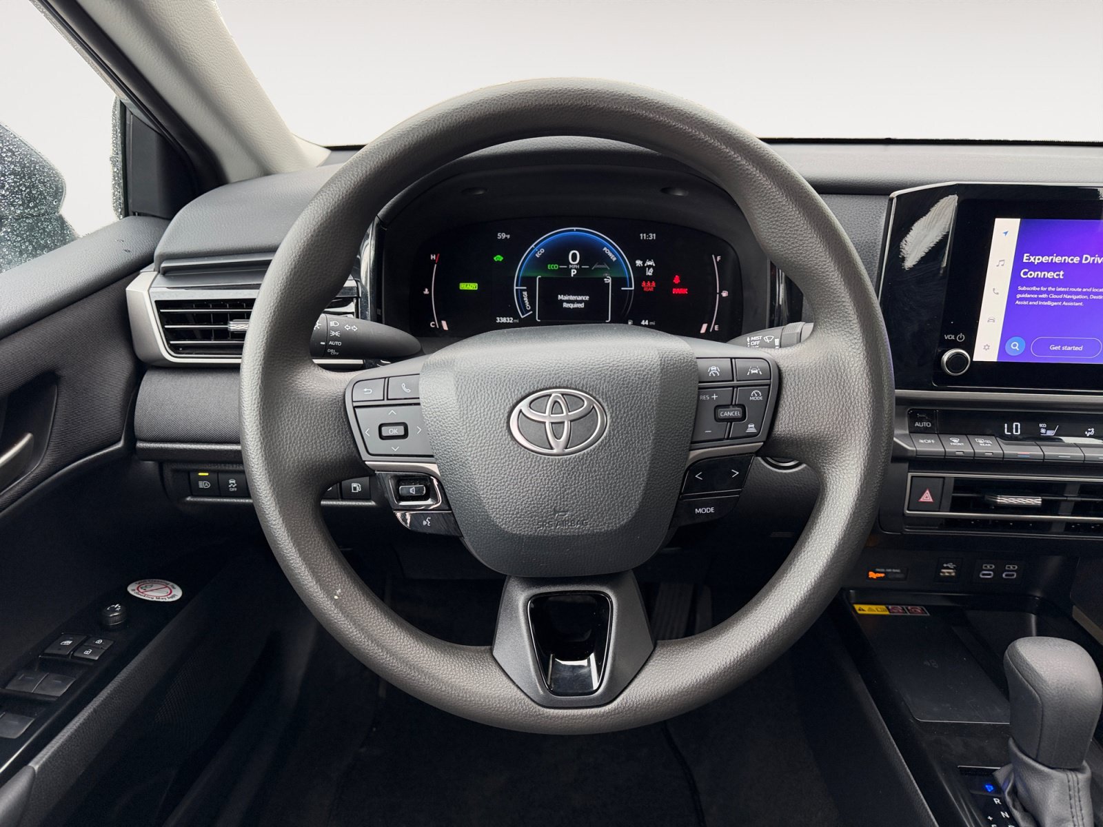 Used 2025 Toyota Camry LE FWD image 12