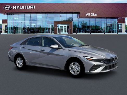 New 2026 Hyundai Elantra SE image 12
