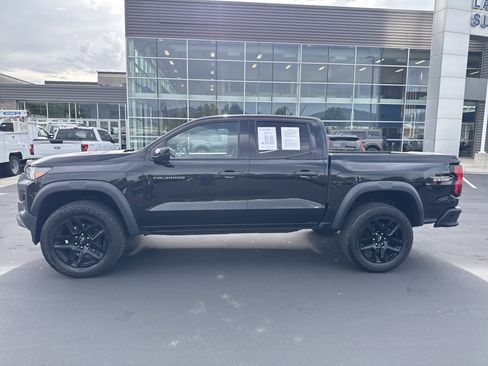Used 2023 Chevrolet Colorado Trail Boss w/ Technology Package AWD/4WD image 2