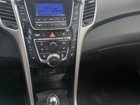 Used 2016 Hyundai Elantra GT image 12