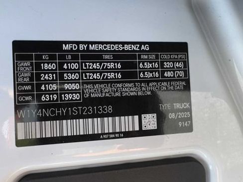 Used 2025 Mercedes-Benz Sprinter 2500 image 31