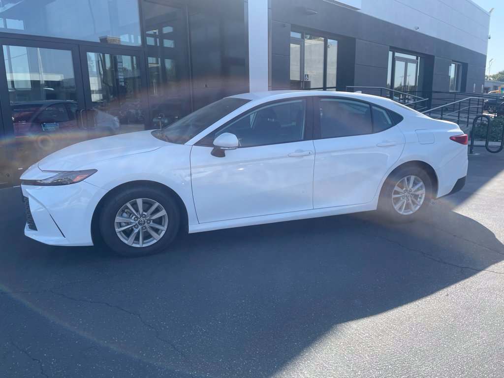 Used 2025 Toyota Camry LE FWD image 1