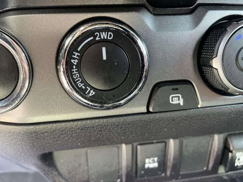 Used 2021 Toyota Tacoma TRD Sport image 35