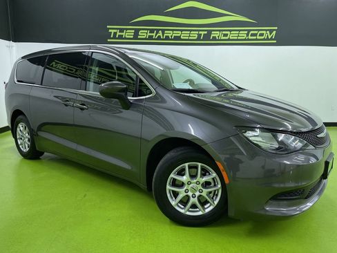 Used 2023 Chrysler Voyager LX image 1