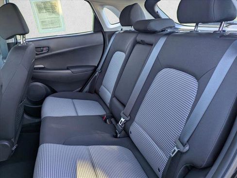 Used 2020 Hyundai Kona SE image 17