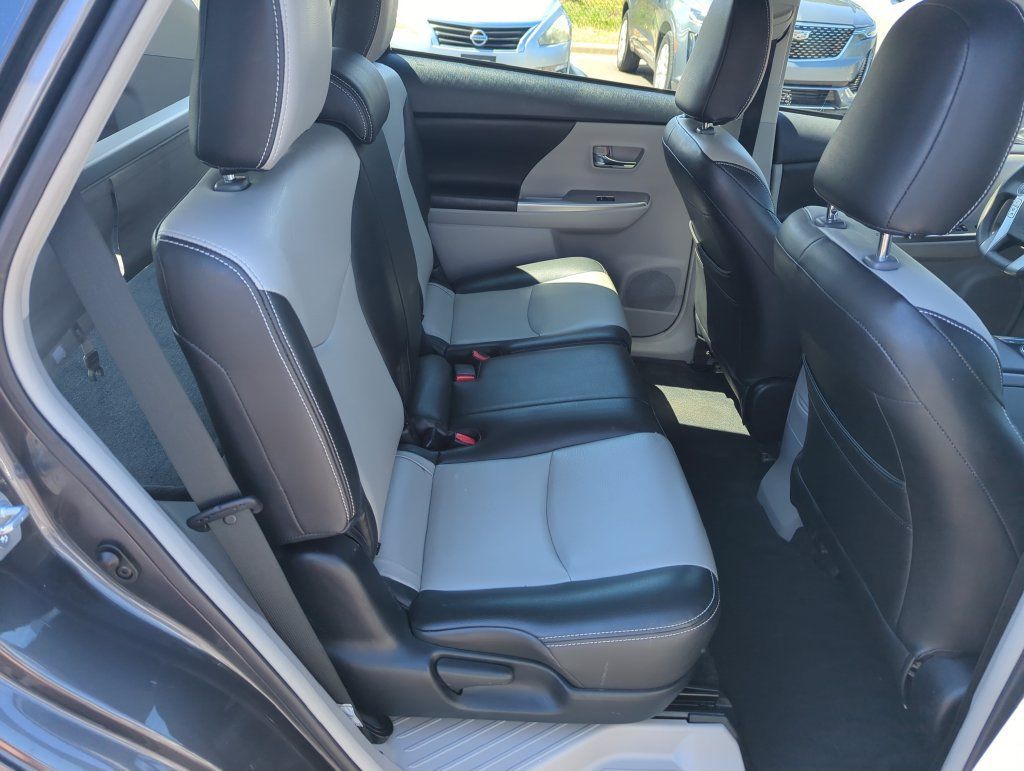 Used 2017 Toyota Prius V Two w/ Carpet Mat Package FWD image 31