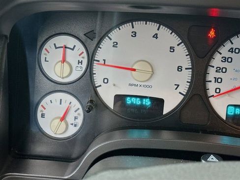 Used 2004 Dodge Ram 1500 Truck SLT w/ Trailer Tow Group RWD image 12