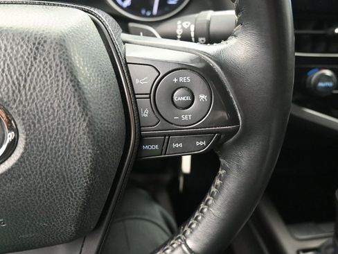 Used 2021 Toyota Camry SE image 17