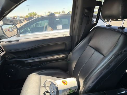 Used 2020 Ford Expedition XLT w/ Equipment Group 202A image 10