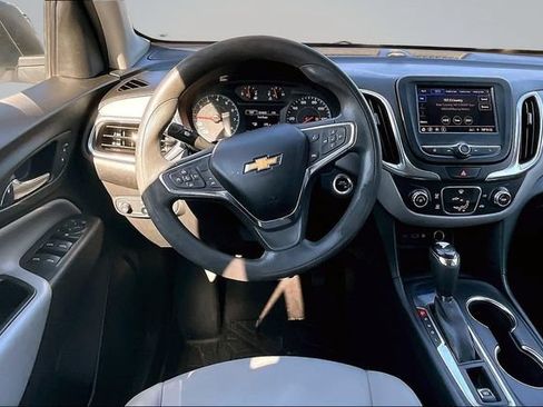 Used 2021 Chevrolet Equinox LS w/ LS Convenience Package FWD image 8
