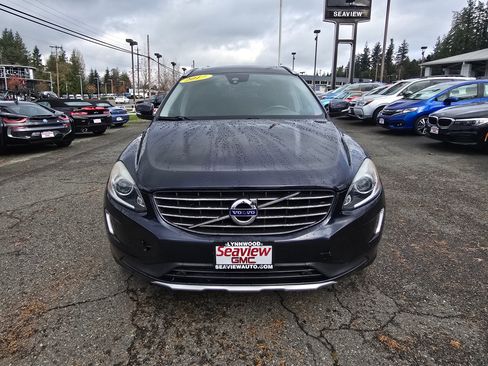 Used 2017 Volvo XC60 T6 Inscription w/ Preferred Option Package image 2