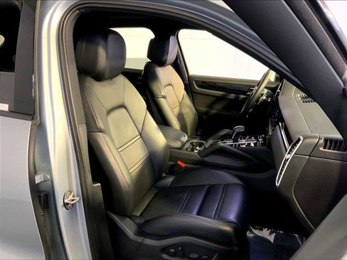 Certified 2023 Porsche Cayenne S image 18
