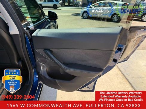 Used 2021 Tesla Model Y Long Range AWD/4WD image 7