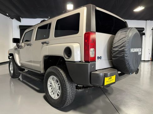 Used 2008 HUMMER H3 AWD/4WD image 4