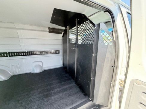 Used 2008 Ford E-250 and Econoline 250 image 13