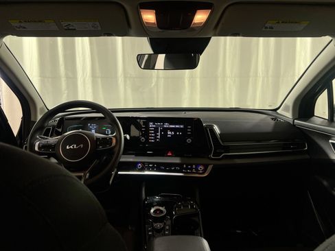 Used 2023 Kia Sportage LX image 16