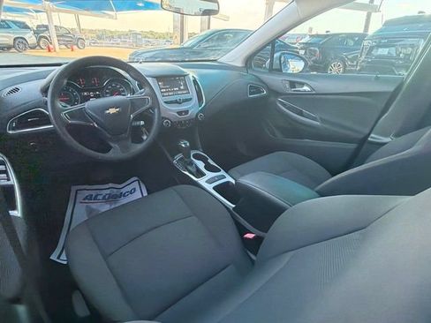 Used 2018 Chevrolet Cruze LS FWD image 9