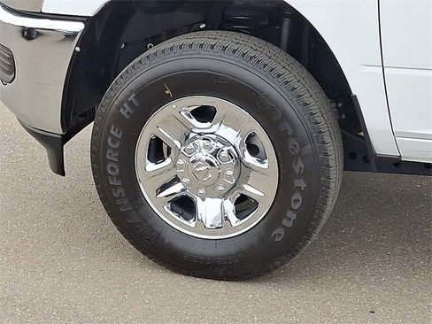 Used 2024 RAM 2500 Tradesman w/ Chrome Appearance Group image 27