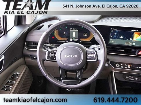 Certified 2025 Kia Carnival EX FWD image 20