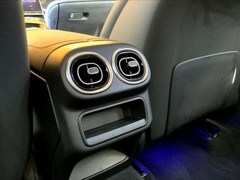 Used 2024 Mercedes-Benz GLC 300 4MATIC w/ Driver Assistance Package image 34