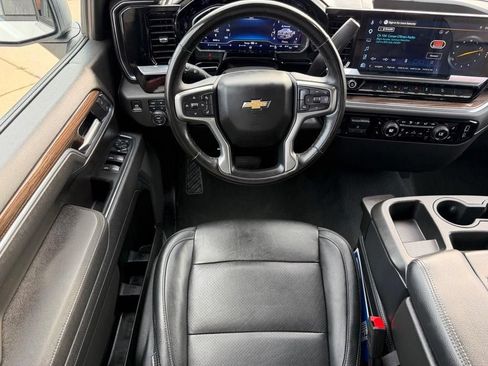 Used 2025 Chevrolet Silverado 1500 LT w/ All Star Edition Plus AWD/4WD image 8