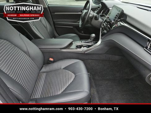 Used 2024 Toyota Camry SE w/ Convenience Package FWD image 31