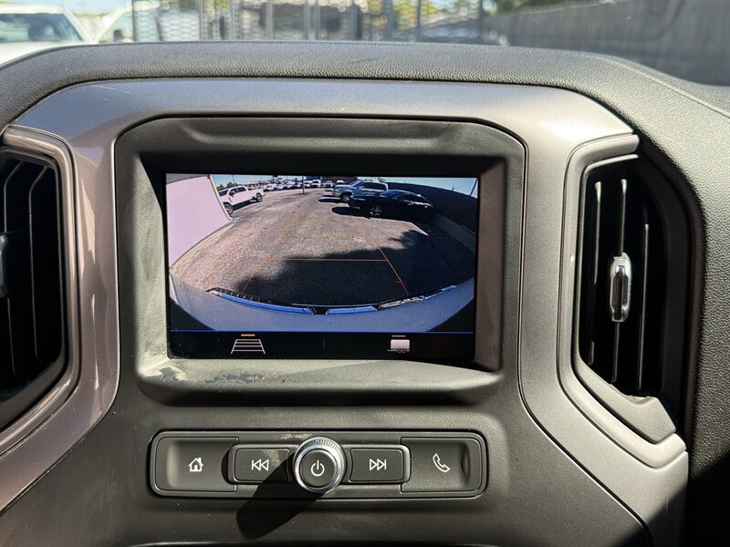 Used 2021 GMC Sierra 2500 4x4 Regular Cab w/ Convenience Package image 12