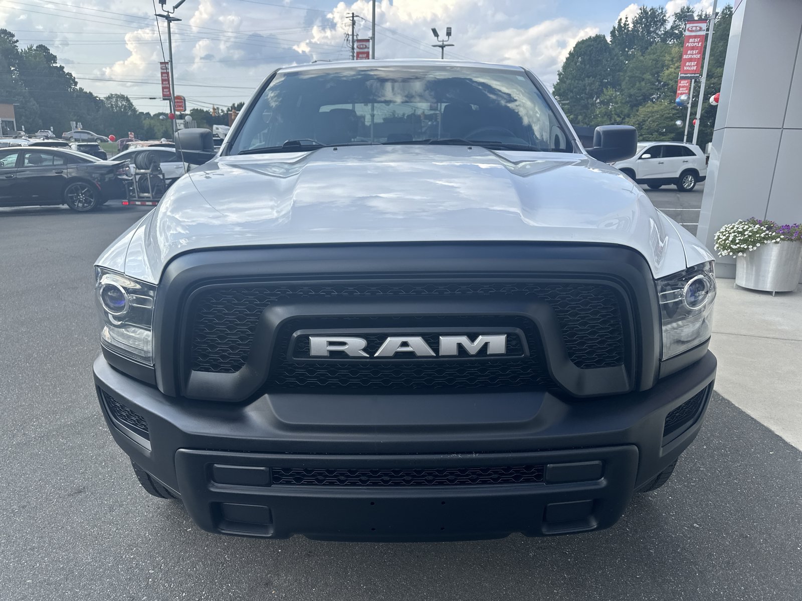 Used 2024 RAM 1500 Warlock AWD/4WD image 3