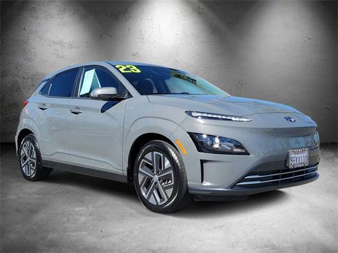Used 2023 Hyundai Kona SE w/ Cargo Package image 2