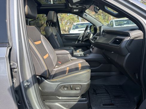 Used 2022 GMC Yukon XL AT4 AWD/4WD image 35