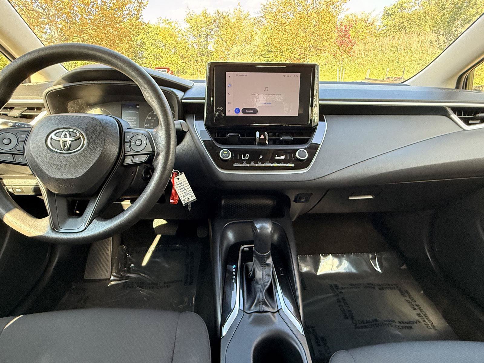 Used 2023 Toyota Corolla LE w/ Carpet Mat Package (TMS) FWD image 25