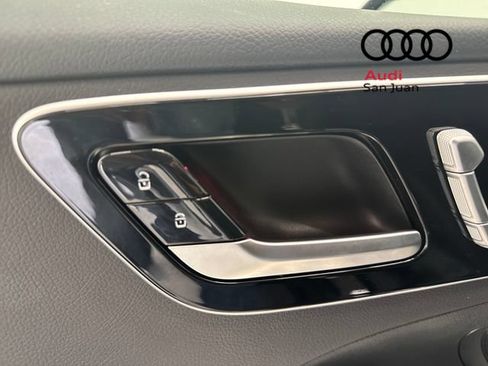 Used 2024 Mercedes-Benz C 300 Sedan image 27