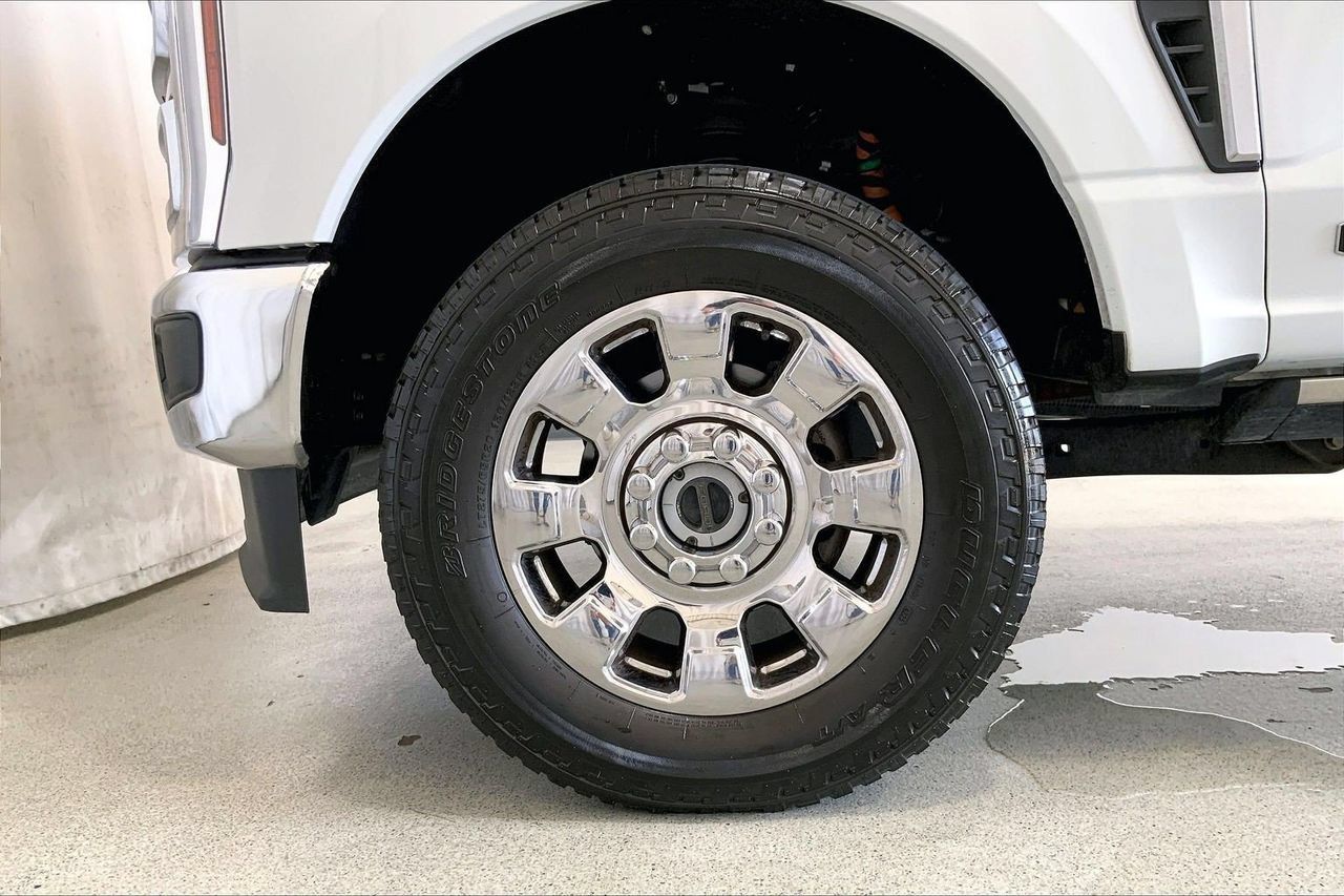Used 2026 Ford F350 Lariat AWD/4WD image 8