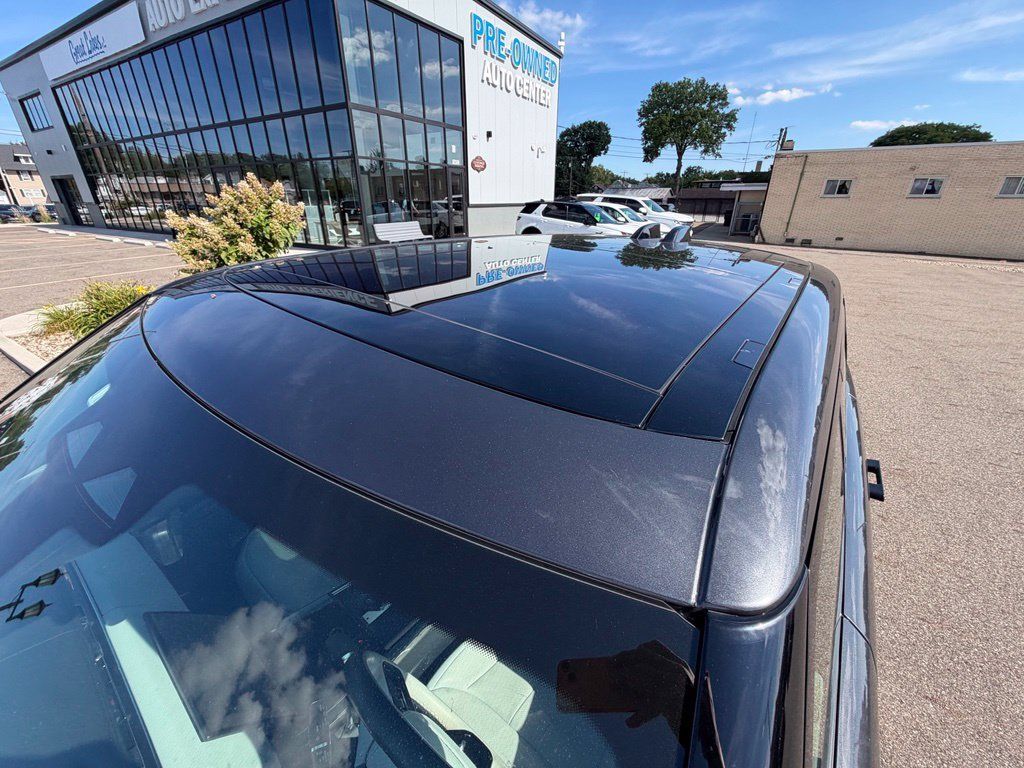 Used 2024 Land Rover Range Rover Sport Dynamic SE AWD/4WD image 9